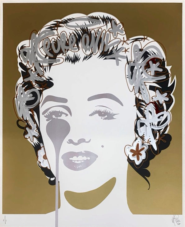 Marilyn Classic - Reflective Silver Eyes