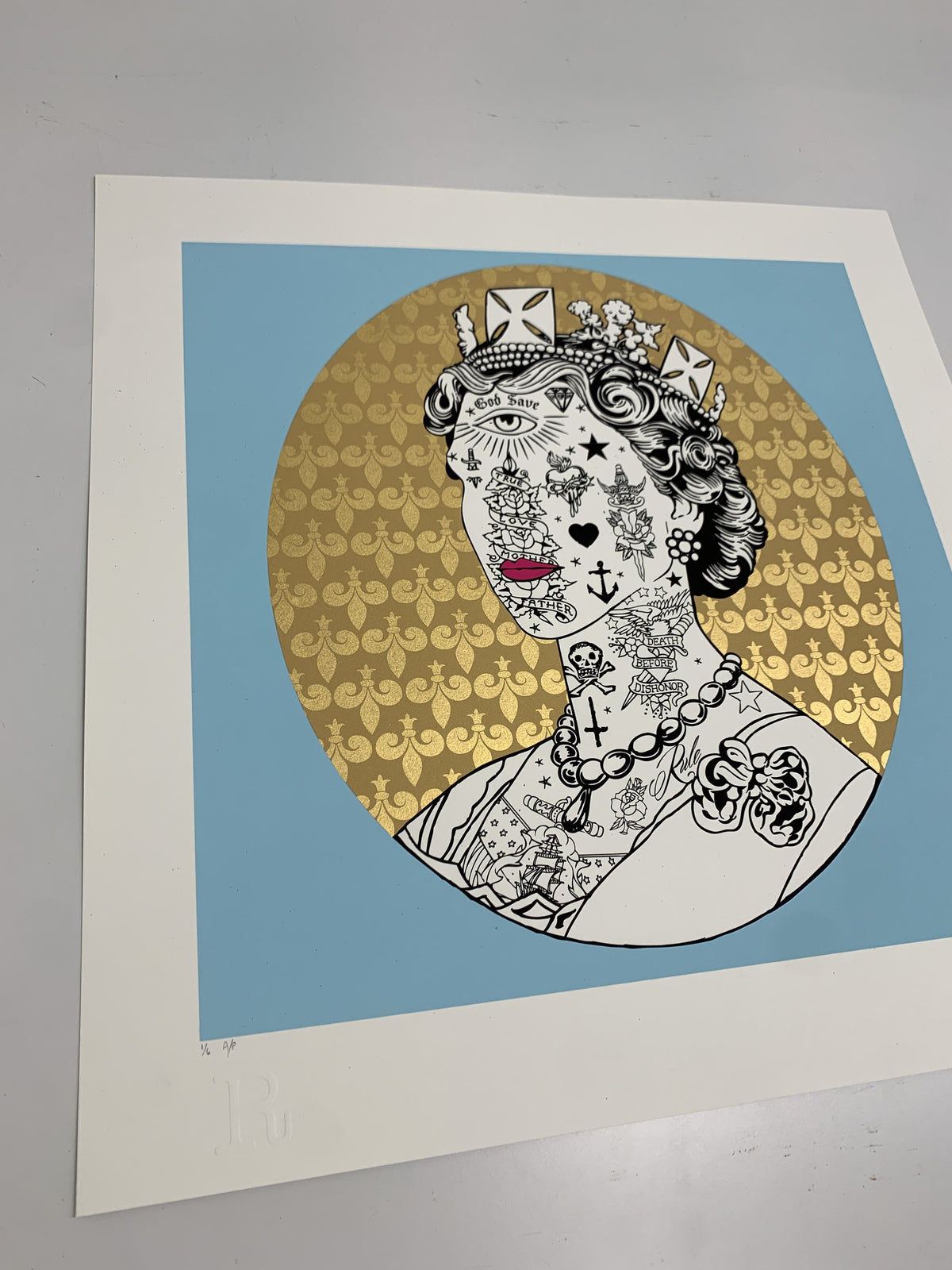 Liz Ink Blue And 24CT Gold Halo (2014)